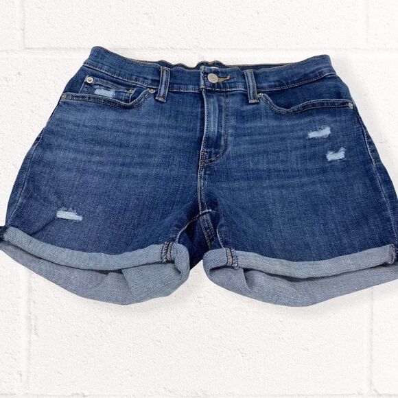 Levi's Women's Mid Length Shorts size 28 - Picture 1 of 7